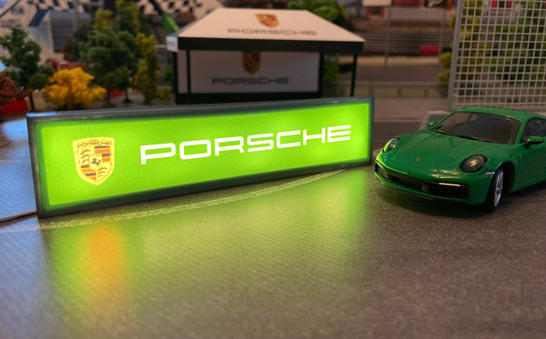 Leuchtschild "Porsche" grün